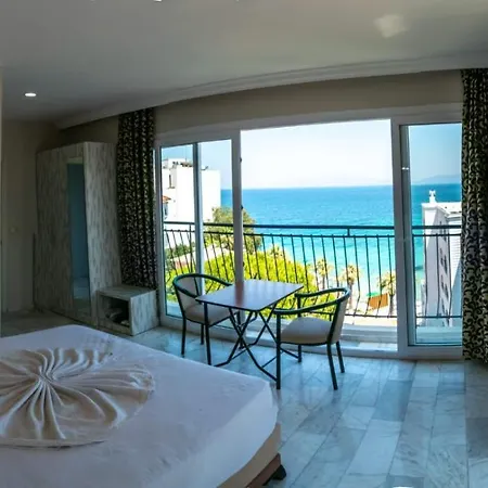 Melike 酒店 库萨达斯